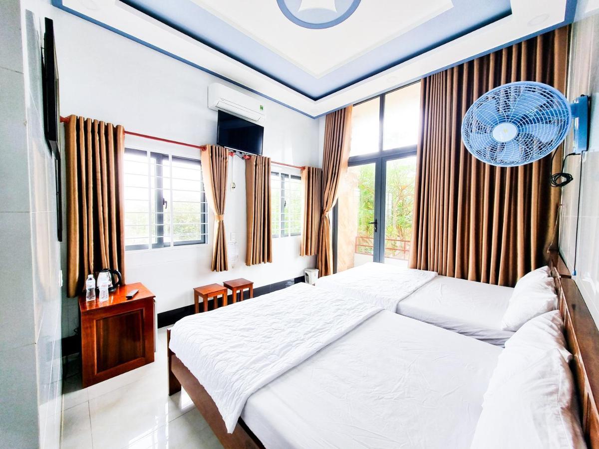Huong Duong Hotel Dao Phu Quy Esterno foto